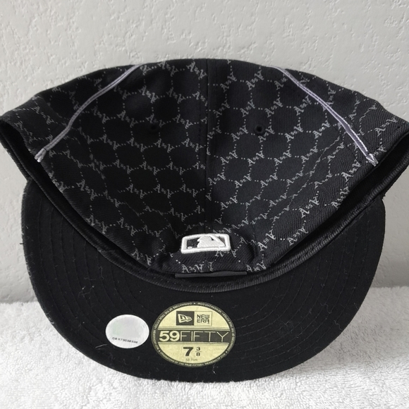NEW ERA 59Fifty Oakland A's Black & Gray A's All overprint Fitted Hat Cap 7 3/8 - Picture 4 of 4